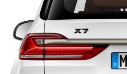 Эмблема черная BMW X7