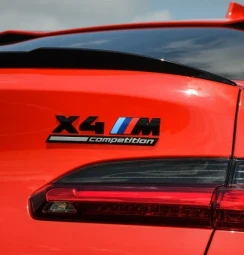Эмблема BMW X4M COMPETITION